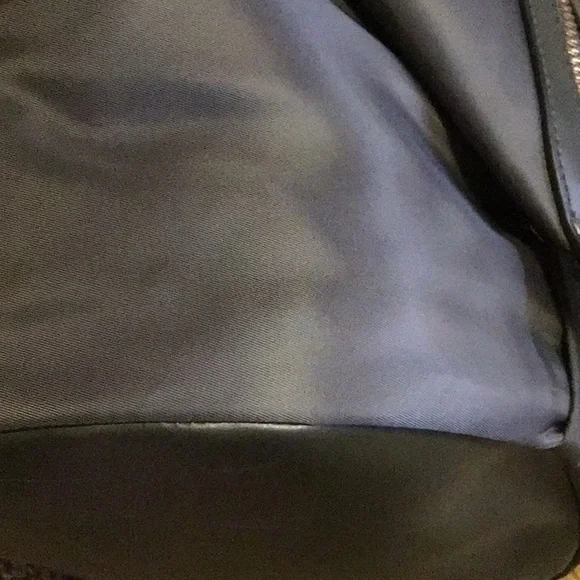 NWT green satin convertible sling / hobo bag - Picture 9 of 11